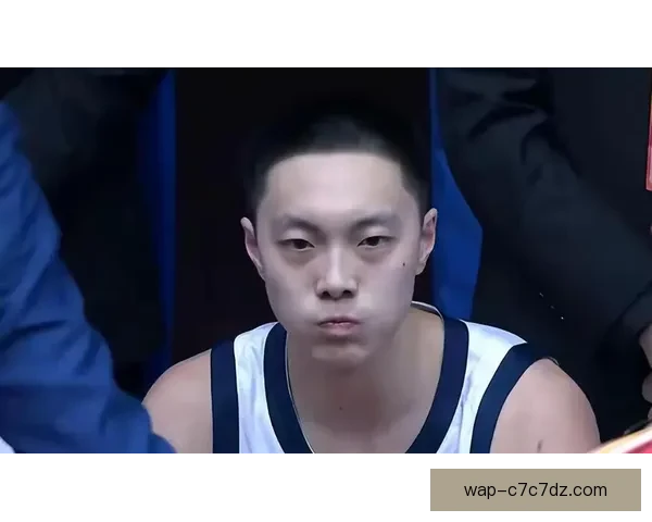 胡明轩26分破纪录四川17败 胡明轩26分破纪录四川17败